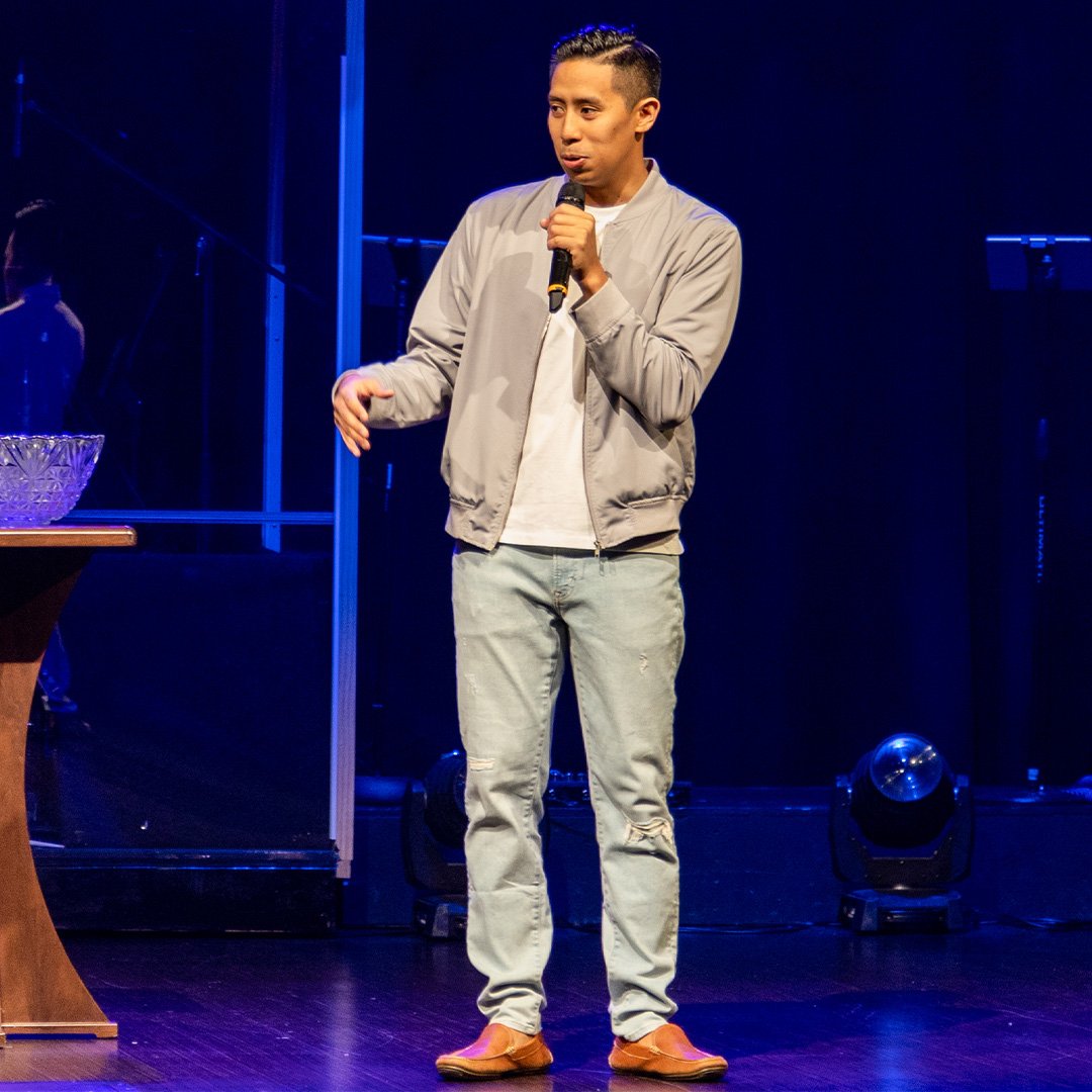 Pastor Aaron Mamuyac